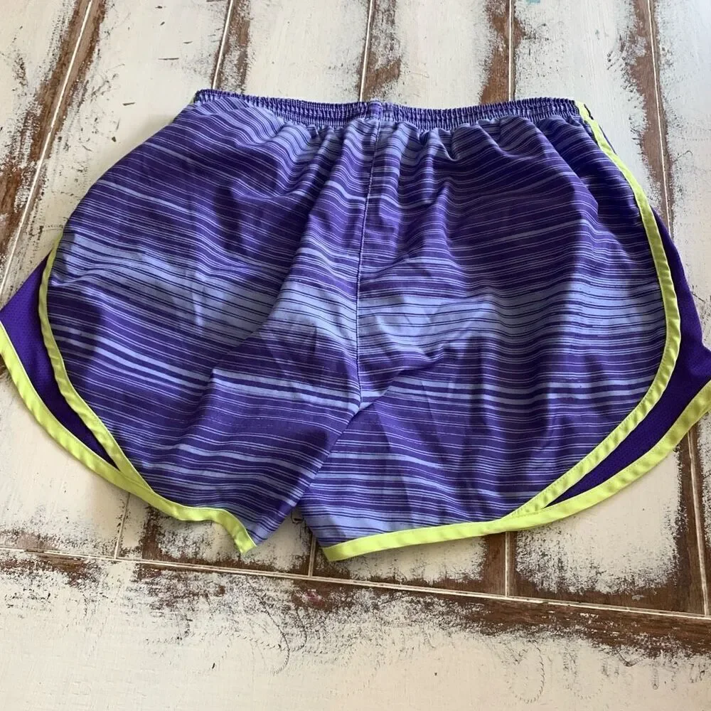 Nike lined athletic short size medium